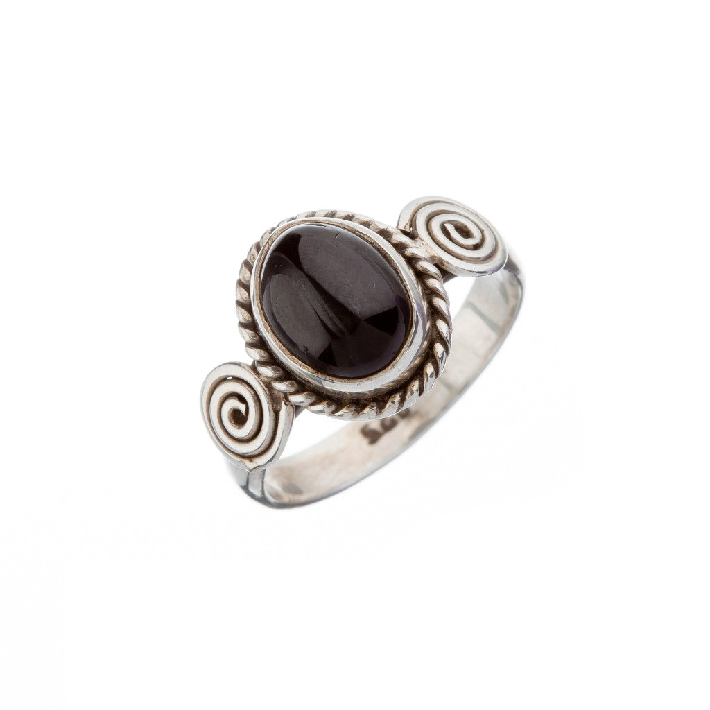 Stone Set Black Star Silver Swirl Detail Ring - Brighton Silver